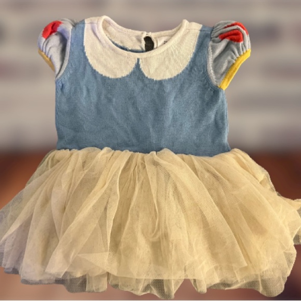 Baby Gap Snow White dress size 6-12 months
